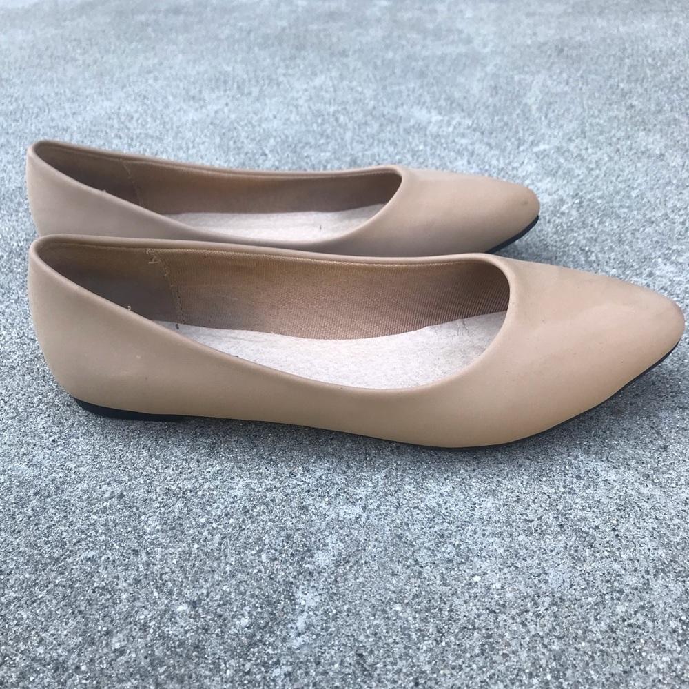 Tan/Cream Flats